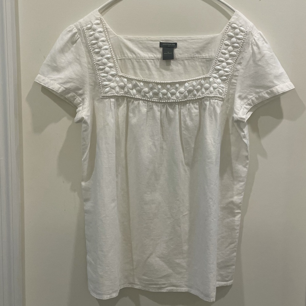Ann Taylor Beaded design linen blend blouse/Off white/S